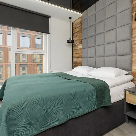 Milionowa Loft With Parking In By Renters