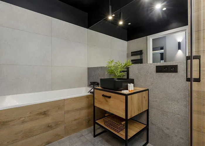 Milionowa Loft With Parking In By Renters