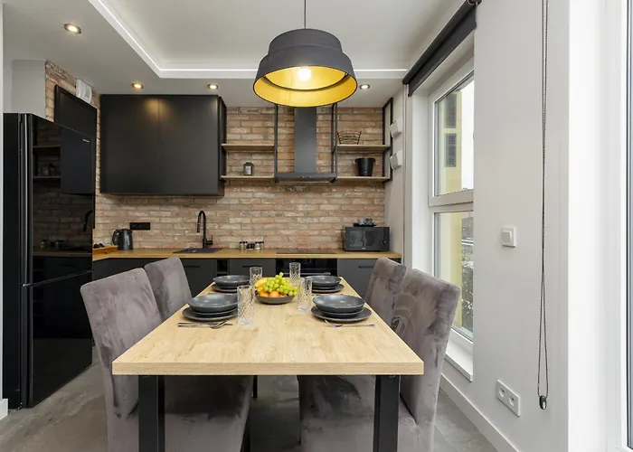 Milionowa Loft With Parking In By Renters Lejlighed