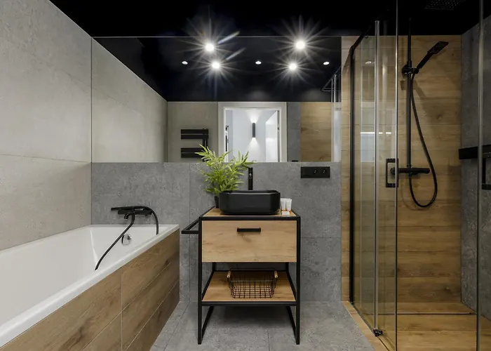 Milionowa Loft With Parking In By Renters Lejlighed